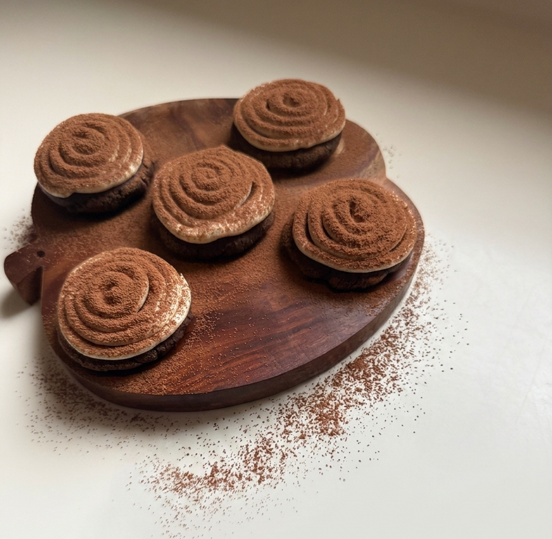 Guilt-free tiramisu cookie with coffee and cocoa flavours